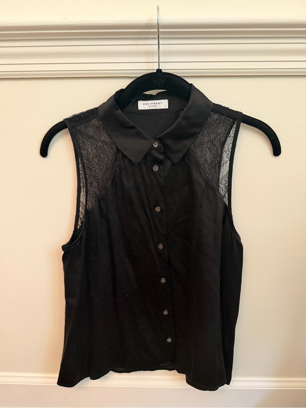 Equipment Sleeveless Lace-Shoulder Button-Front Blouse in Black S